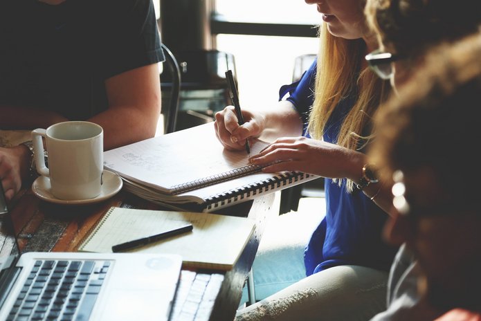 Grafika zachęcająca do udziału w webinarze